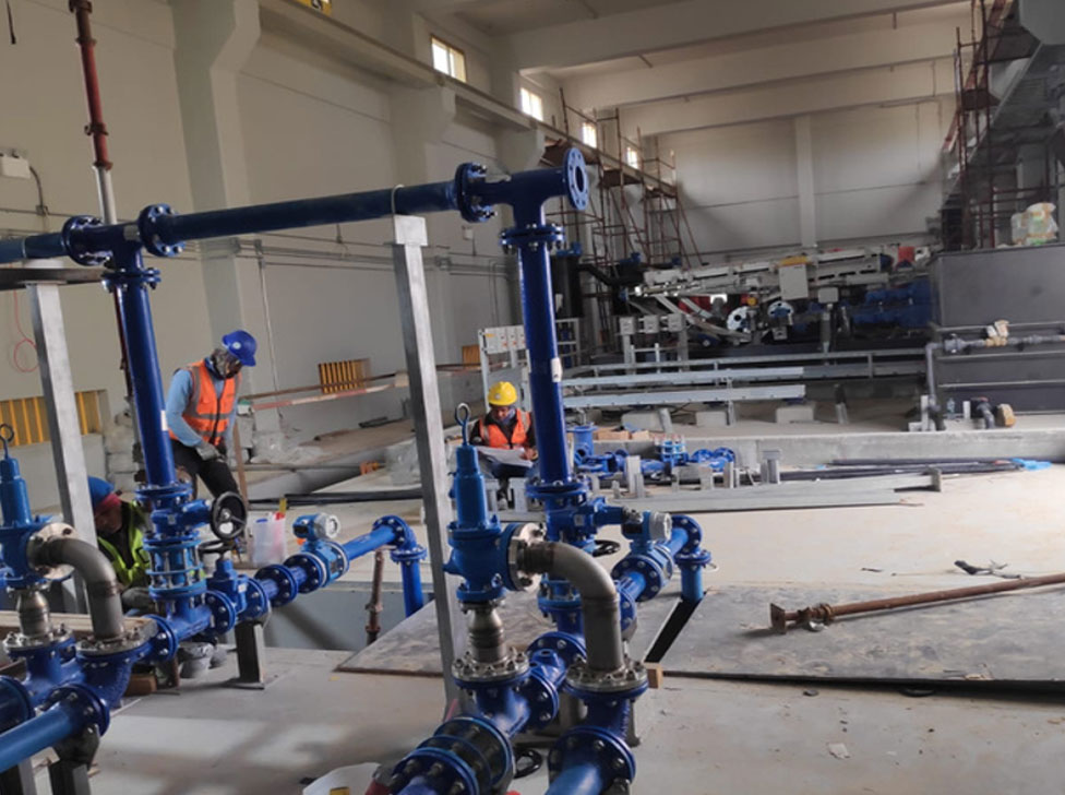 Steel fabrication and welding of piping spools at Gulf Pipe